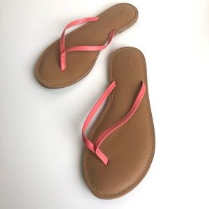 Old Navy | Shoes | Old Navy Womens Faux Leather Flip Flop Thong Sandals Tan  And Coral Size 8 | Poshmark